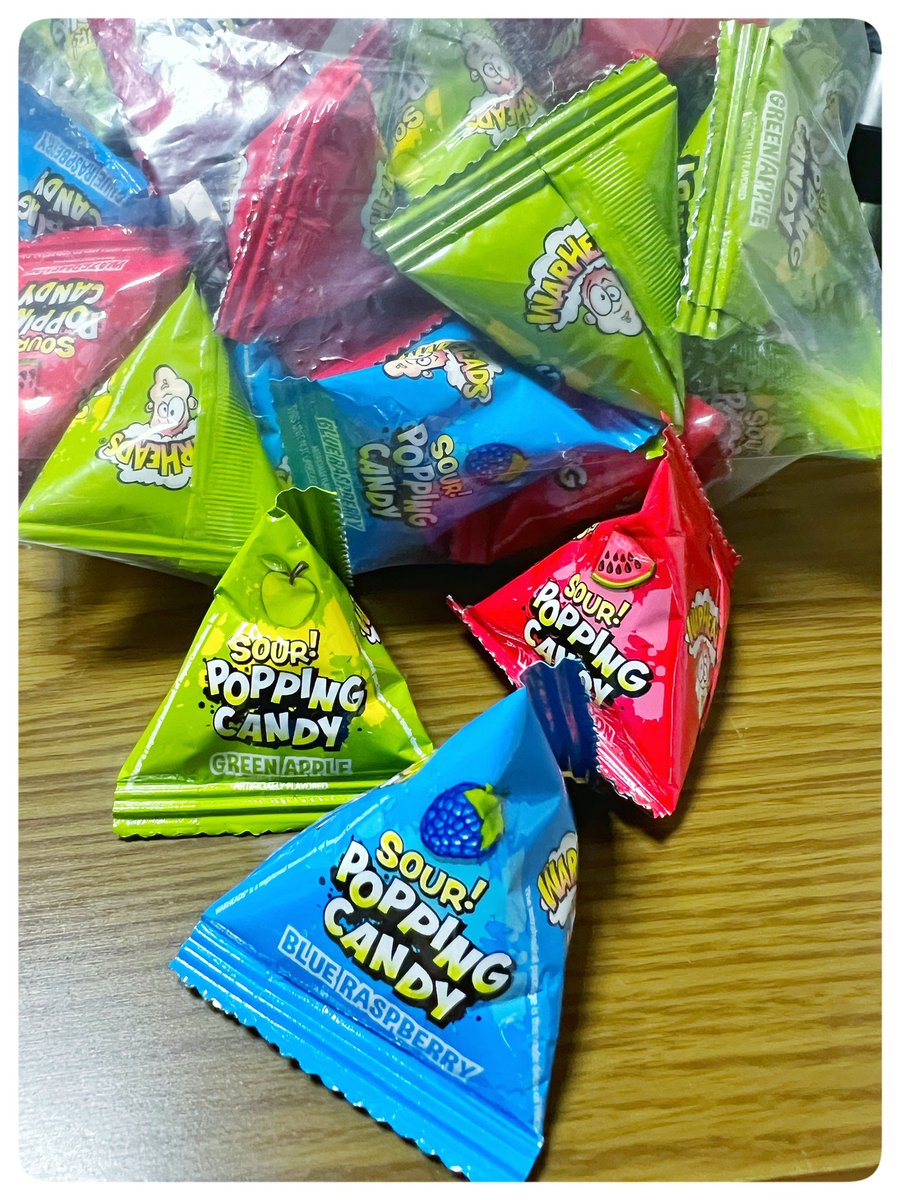 そういえば去年、従姉妹に貰ったアメリカ🇺🇸のパチパチするキャンディ