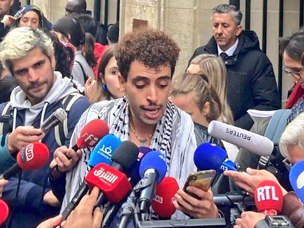MichelF29015597's tweet photo. Un titre pour cette photo,
mais attention, sans utiliser le mot "abruti"
ben oui, sinon ça serait trop facile ! https://t.co/No6ZoAIwCD