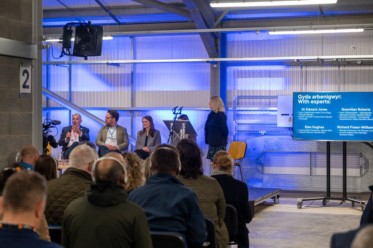 Diolch i busnesau am ddod i'r Isorsaf i drafod y cyfleoedd ddaw o Morlais ac i hyrwyddo eu gwasanaethau i'r datblygwyr ynni llanw⚡️ Thanks to the businesses that came to discuss future opportunities and promote their services to the tidal developers at Morlais🌊