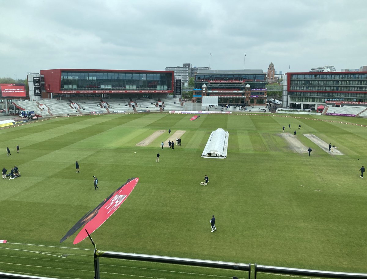 CRICKET: @KentCricket have lost the toss and will bat first against Lancashire at Old Trafford. 🏏 Kent XI: Crawley, Compton, Bell-Drummond, Leaning, JL Denly, Finch, Evison, Stewart, Gilchrist, Agar, Parkinson. 📲 LISTEN from 11am: bbc.co.uk/sport/cricket/… #bbccricket