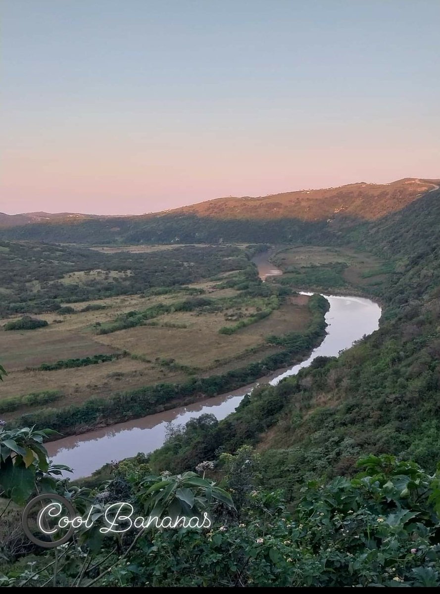 The beautiful Umtata River rises in the plateau region of the Eastern CAPE, approximately midway between the Drakensberg escarpment and the Indian Ocean at the Wild Coast !!! Pictures #coolbananas