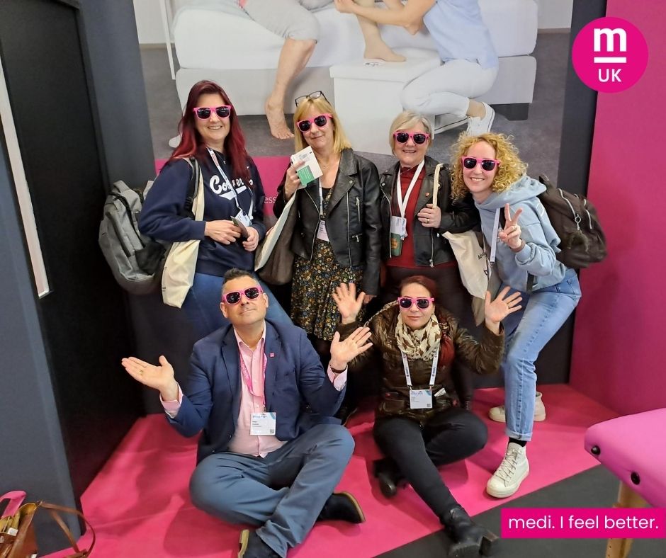 It's Day 3 at EWMA and team medi are still going strong! Here's a great photo which encapsulates our slogan '𝗺𝗲𝗱𝗶. 𝗜 𝗳𝗲𝗲𝗹 𝗯𝗲𝘁𝘁𝗲𝗿'. If you want to feel better too, pop along to the medi stand today! #EWMA2024 #wounds #woundcare #compression #mediven @EWMAwound