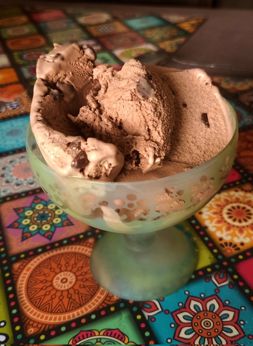 Belgian Chocolate icecream, anyone 😋 #SummerVibes