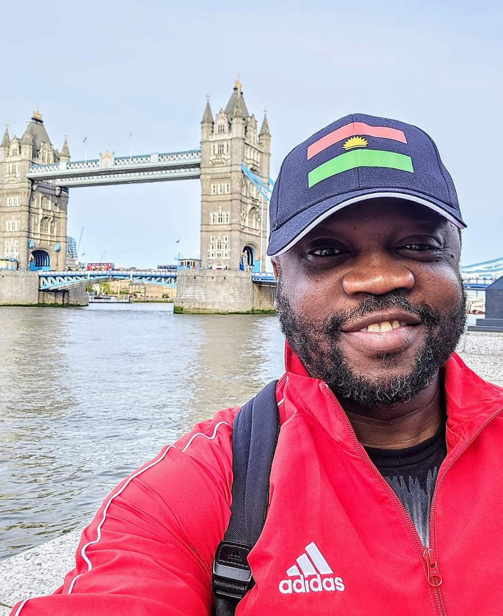 This is Professor Ukonu Obasi, a Professor of Community Medicine at one of the universities in the UK (United Kingdom).

He has been an advocate of Biafra exit from the failed and unworkable, evil zoo called Nigeria.

He is proud of putting on his Biafran cap