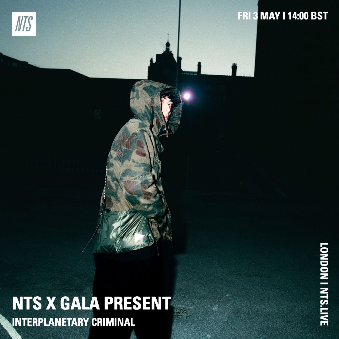 Today at 14:00 on @NTSlive: Interplanetary Criminal is primed to deliver a sure-fire session of UK Garage cuts and the flavours you can expect from his set in the Park later this month. @intergalacticz Lock in 🔓 👇 nts.live/shows/guests/e…