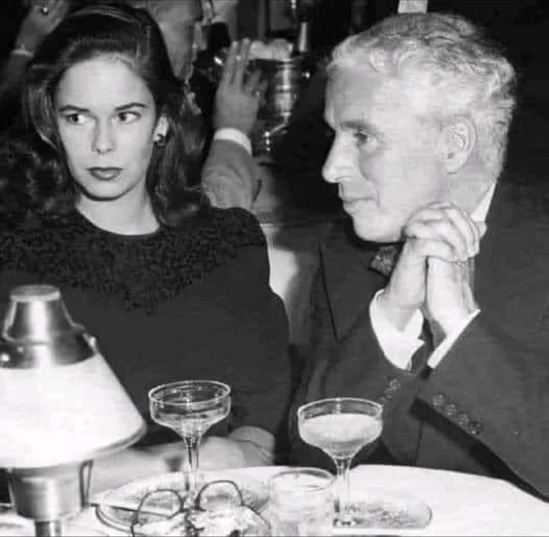 “ 100 years ago he was the Most Famous Person on Earth”
Charlie Chaplin proposed to
Ooana O'Neil, he was 53 years old and she was only 18 years old.
The great artist said:
“Marry me so I can teach you how to live and you can teach me how to die."
She replied:
“No, Charlie, I'm