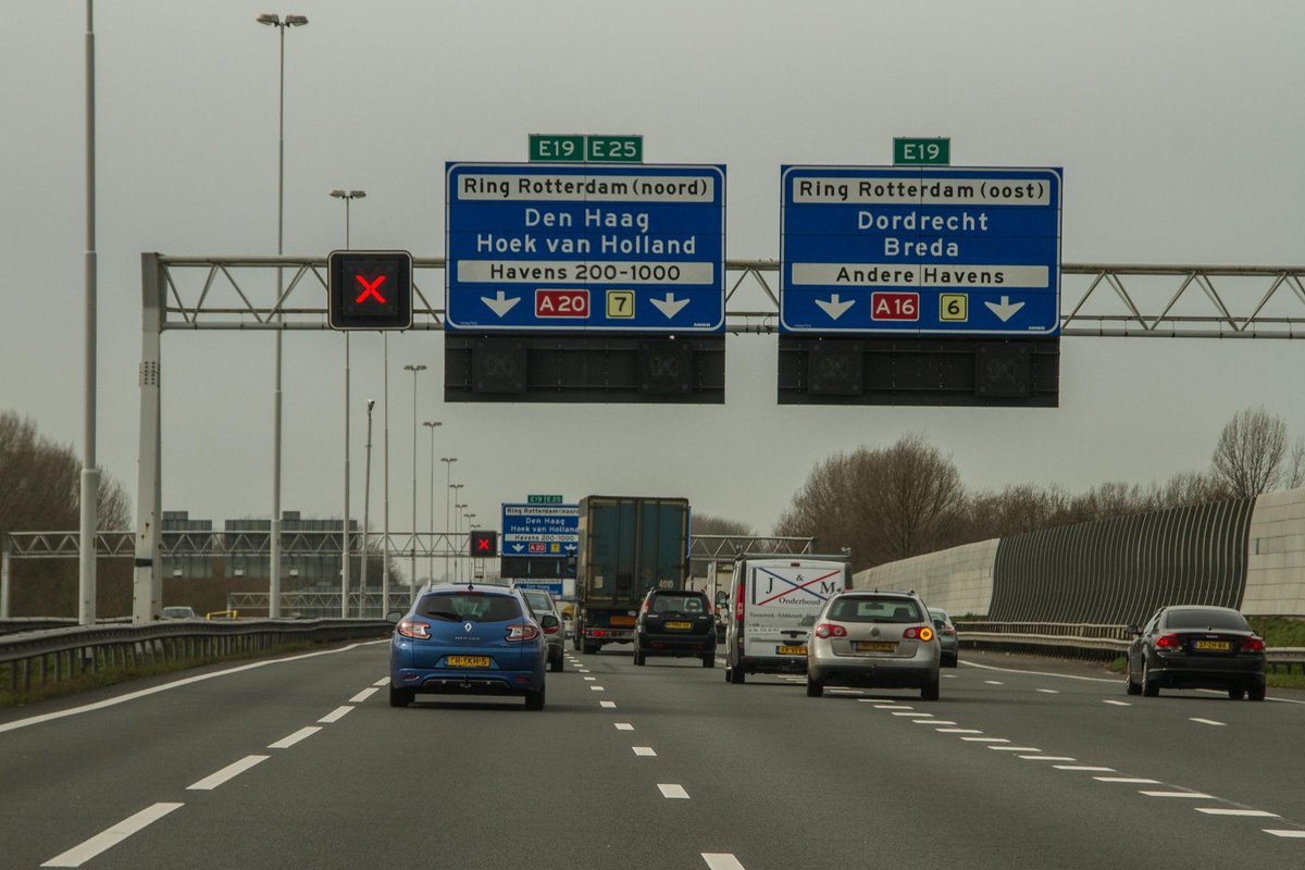In verband met werkzaamheden is de verbinding van de A20 vanuit Gouda met de A16 richting Dordrecht (knooppunt Terbregseplein) dicht van 22:00 op vrijdag 3 mei tot 05:00 op zaterdag 4 mei. Het verkeer wordt omgeleid via de af- en toerit Rotterdam-centrum (14) op de A20.