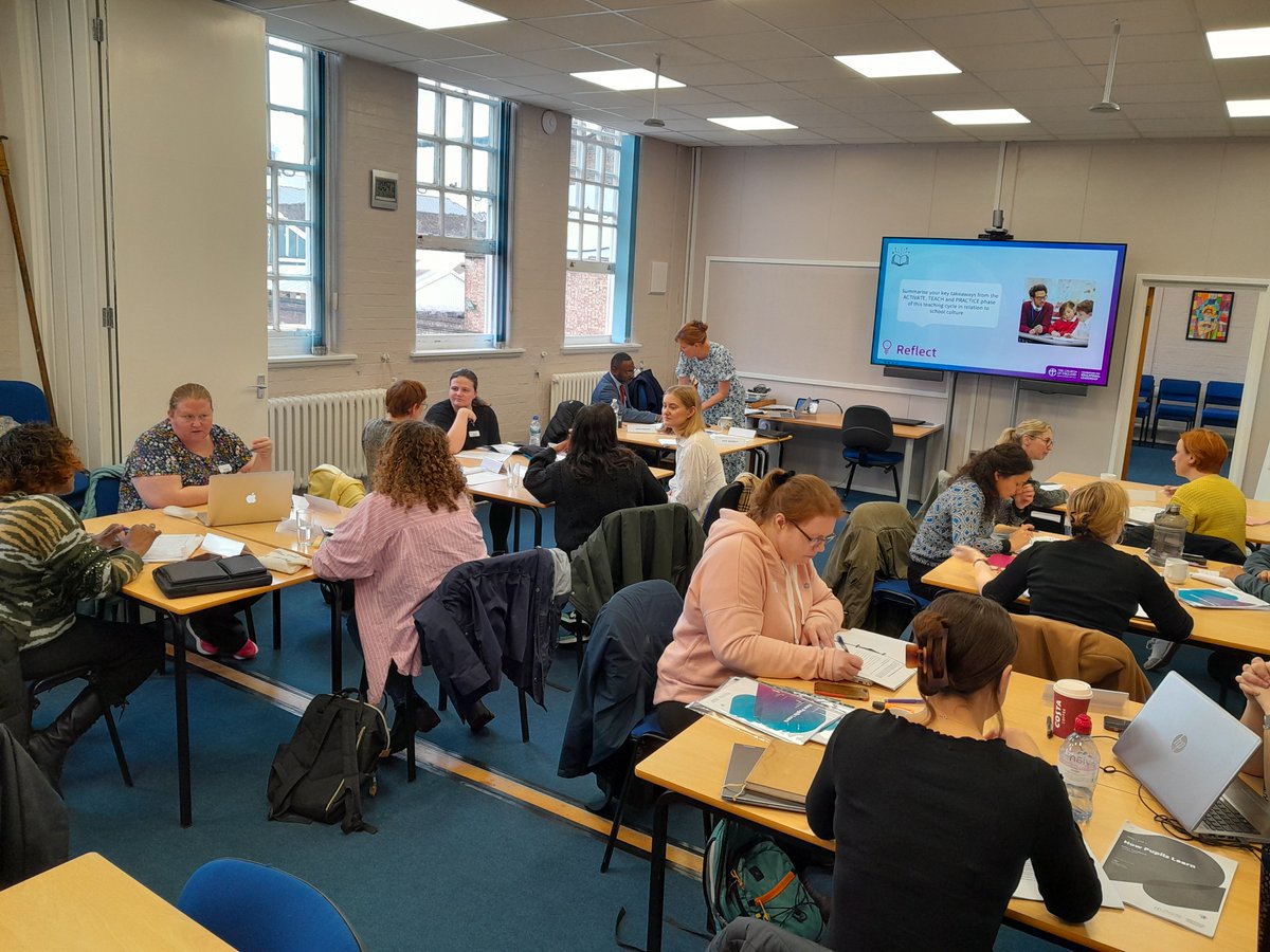 We were delighted to welcome delegates on the current NPQLT course to a face-to-face session at Union Street this week. All were enjoying networking, engaging with the research and applying it to their contexts. The sun came to visit too! ☀️