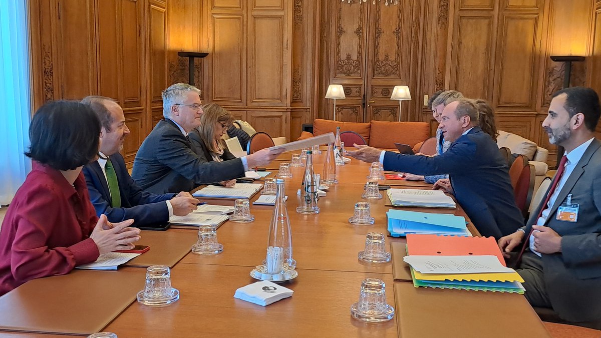 In the margins of the @OECD Ministerial Council Meeting in Paris🇫🇷, minister @RothGilles met w/ Secretary-General @MathiasCormann to discuss the priorities of the Luxembourg government🇱🇺 in terms of modernization of budgetary procedures & global challenges at the OECD. @gouv_lu