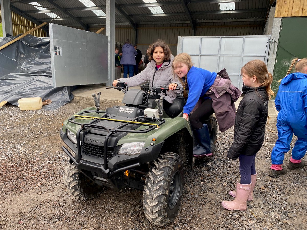 P5 visited Findynate Estate on Tuesday 30th April. They were joined by other local primary schools to take part in activities related to jobs on the estate such as game keeping, farming and deer management. Thanks to @TheRHET @Gameandwildlife and @BASCnews  !