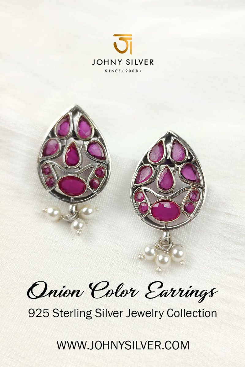𝐨𝐧𝐢𝐨𝐧 𝐜𝐨𝐥𝐨𝐫 𝐞𝐚𝐫𝐫𝐢𝐧𝐠𝐬 
.
𝐁𝐮𝐲 𝐥𝐢𝐧𝐊 : johnysilver.com/collections/92…
#johnysilver #silverearring #silverjewelry #earrings #studearrings #rubbyearrings
