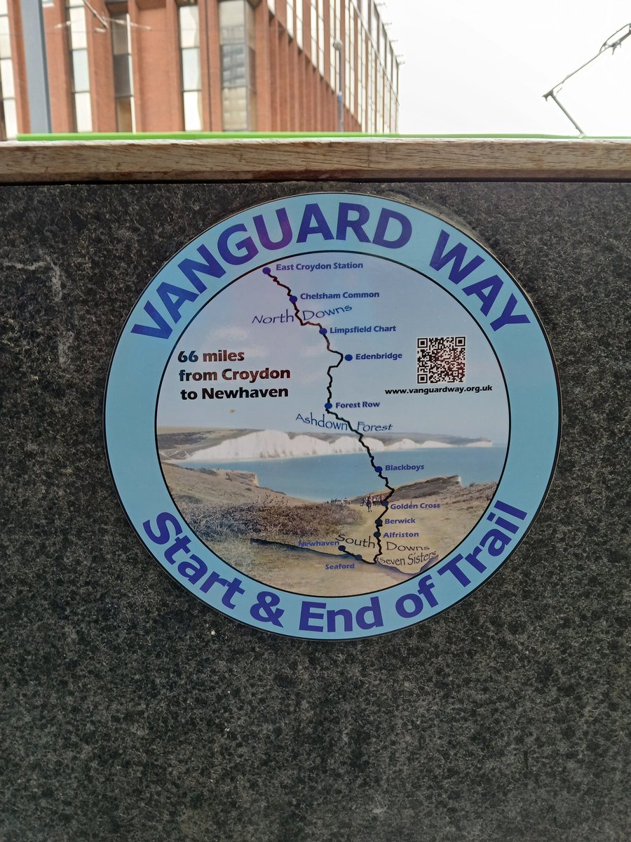 Celebrating new plaque at start/end of Vanguard Way at East Croydon Station @SouthernRailUK @ramblersgb @openspacessoc