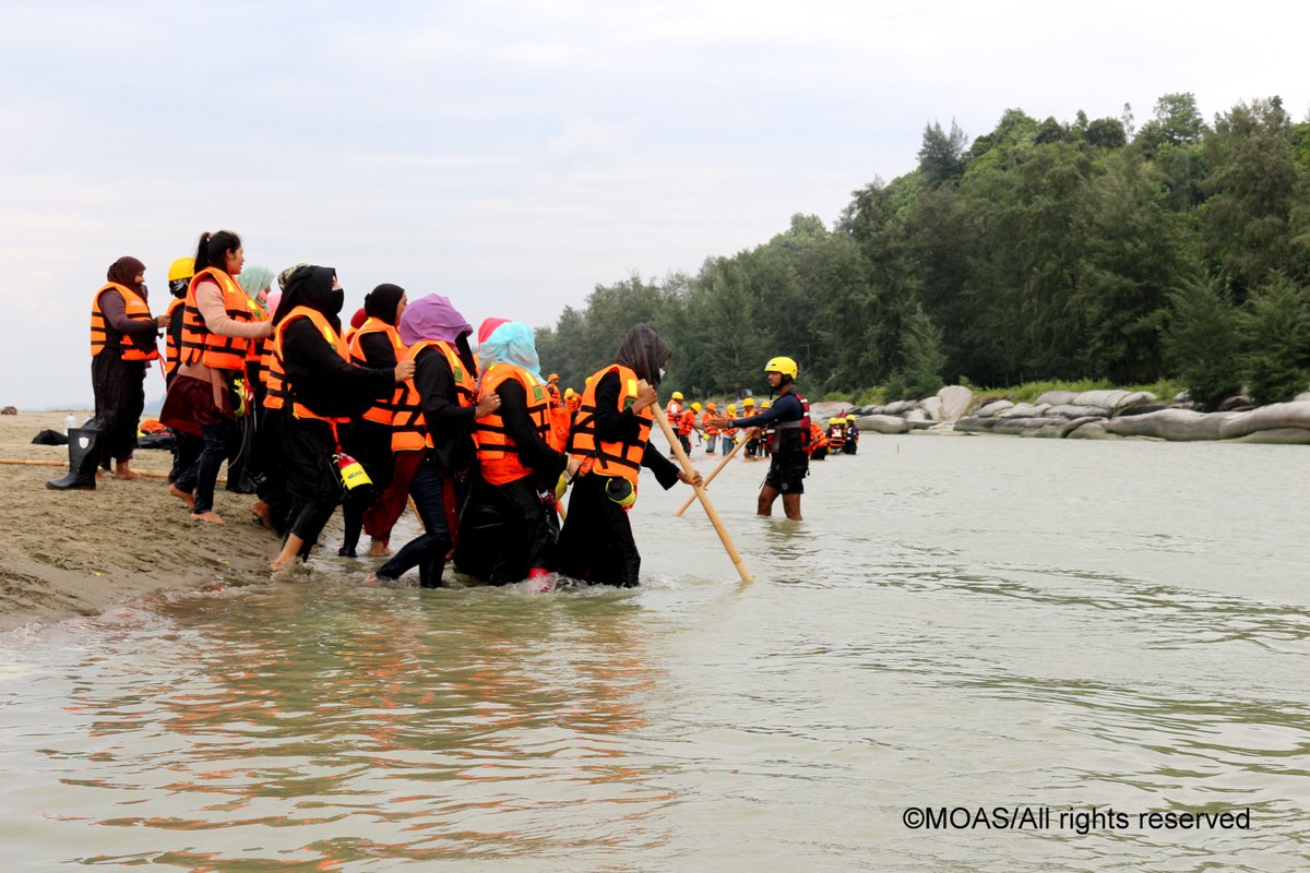 🌟 #Throwback to 2018, when our #DisasterRiskReduction journey began. 💧 In #Bangladesh, our teams had to provide #healthcare in flooded terrains. These #floodtrainings instilled #resilience, enabling us to continue our #lifesaving work. Learn more: ow.ly/9UZ350Rp75j