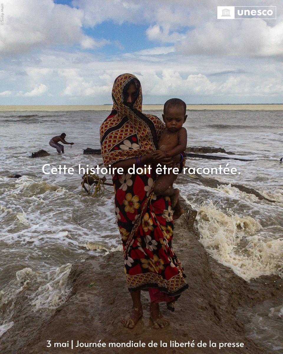 Le long du Golfe du Bengale, la montée des eaux met en péril des villages entiers. Les femmes journalistes jouent un rôle clé dans la diffusion d'histoires comme celle-ci. Mais elles font face à des risques disproportionnés. unesco.org/fr/days/press-… #JournéeDeLaLibertéDeLaPresse