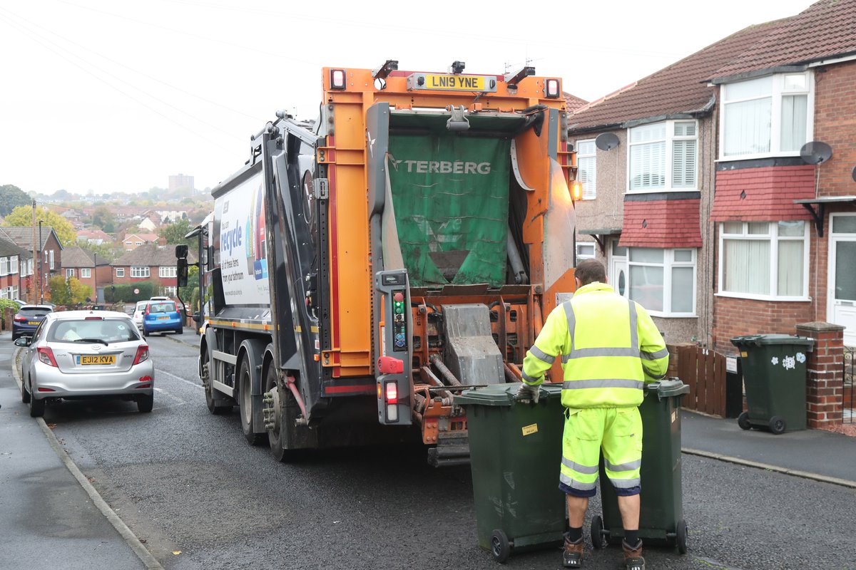 There are no changes to bin collections as a result of the Bank Holiday on Monday May 6. Please put your bin out on your usual collection day. Need to check your bin day? Do it online 👉 orlo.uk/N5Opf