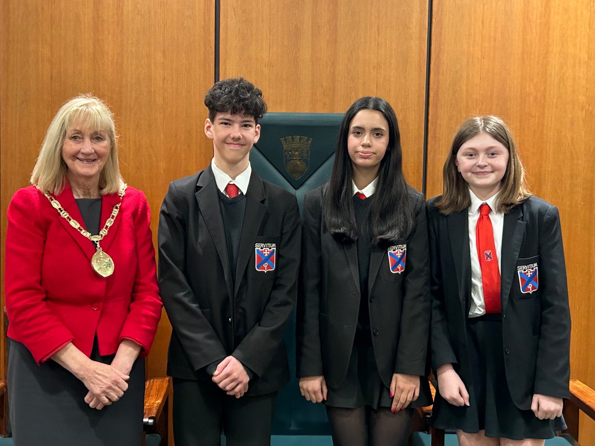 A mention to Harry, Miriam and Femke (S1) who judged two very strong debating teams from Giffnock Primary school in the final Provost’s debate in the council chambers on Wednesday. The judges are pictured above with Provost Montague who chaired the debate. <a href="/mearnscastlehs/">Mearns Castle High School</a>
