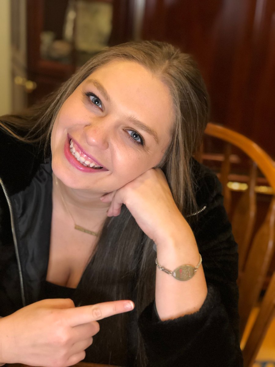 MedicAlert's tweet image. Meet Sarah, who navigates life with severe food allergies with a little help from her MedicAlert. From preschool to her current adult life, MedicAlert is a constant companion, ensuring safety and peace of mind at every stage. Explore Sarah’s journey: buff.ly/4aUXJyv