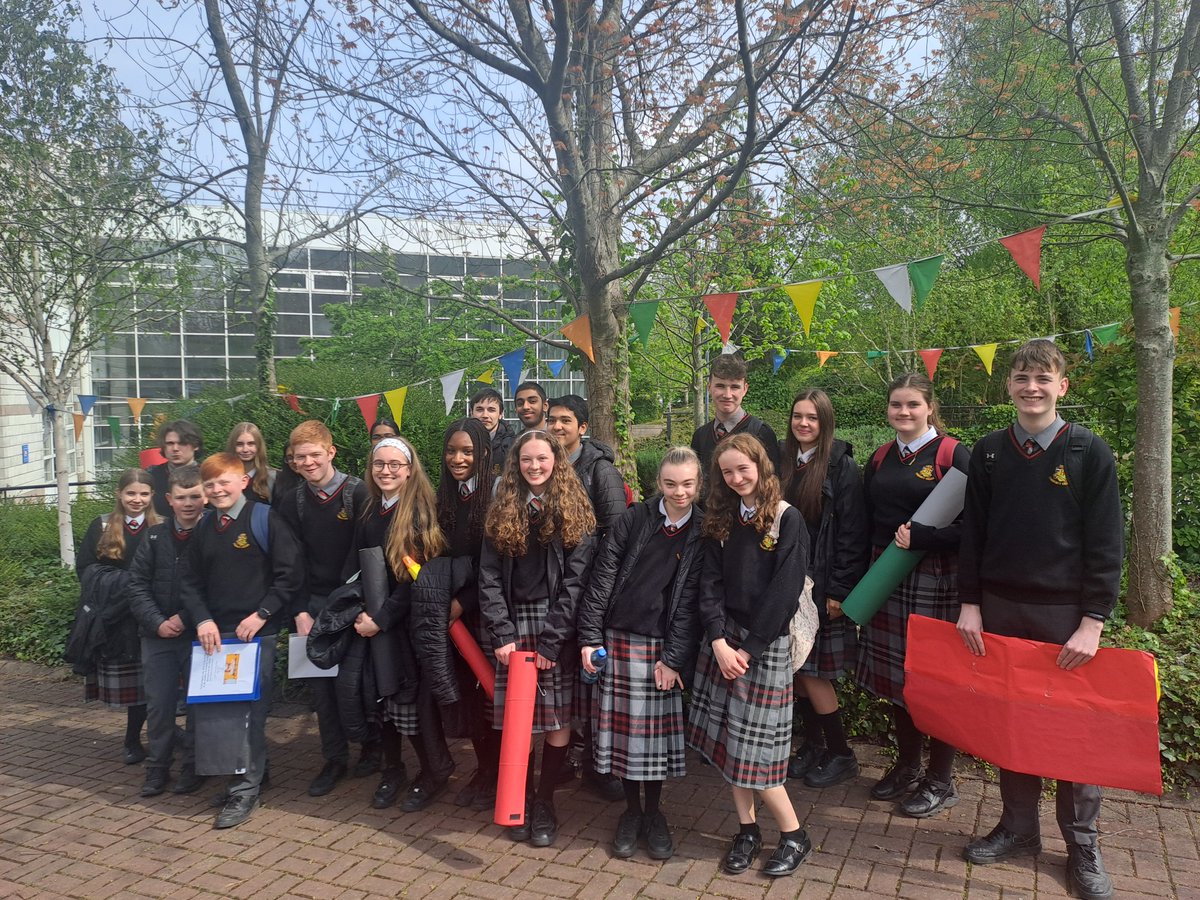 Our 2nd & TY students entered the Scifest science fair in TU Tallaght yesterday with a variety of interesting projects. Well done to all involved and a huge thanks to Ms Healy and Ms Walsh for accompanying the students 👏 @WeAreTUDublin @SciFest4STEM