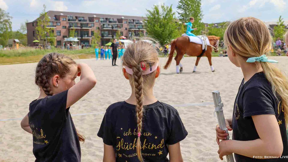 Auf zum Frühlingsfest im Panke-Park Bernau am 4. Mai 

Mehr dazu bei Bernau LIVE

#Bernau #BernauLIVE #BernauSüdstadteV #Familie #Frühlingsfest #PankePark #StadtBernau #TagderStädtebauförderung #Veranstaltungen

bernau-live.de/veranstaltungs…