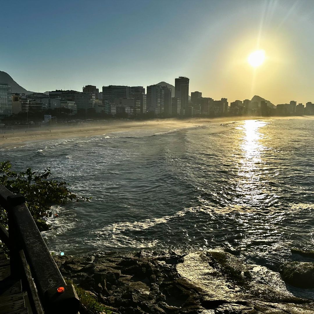 djalexmarquez's tweet photo. Bom diaaaaa! Sextouuuuu!  ☀️🙏

#brasil #riodejaneiro #leblon #friday #sextafeira #djlife #running https://t.co/2LIfGQNpqK