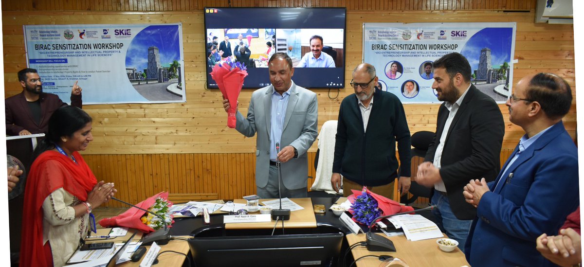 Managing Director @BIRAC_2012 Dr Jitendra Kumar gave the Inaugural address at BIRAC Sensitization workshop on 'Bio-Entrepreneurship & IP & Technology Management in Life Sciences' in association with @skuast_kashmir SKIIE Centre, Srinagar, Jammu & Kashmir today on 3rd May, 2024