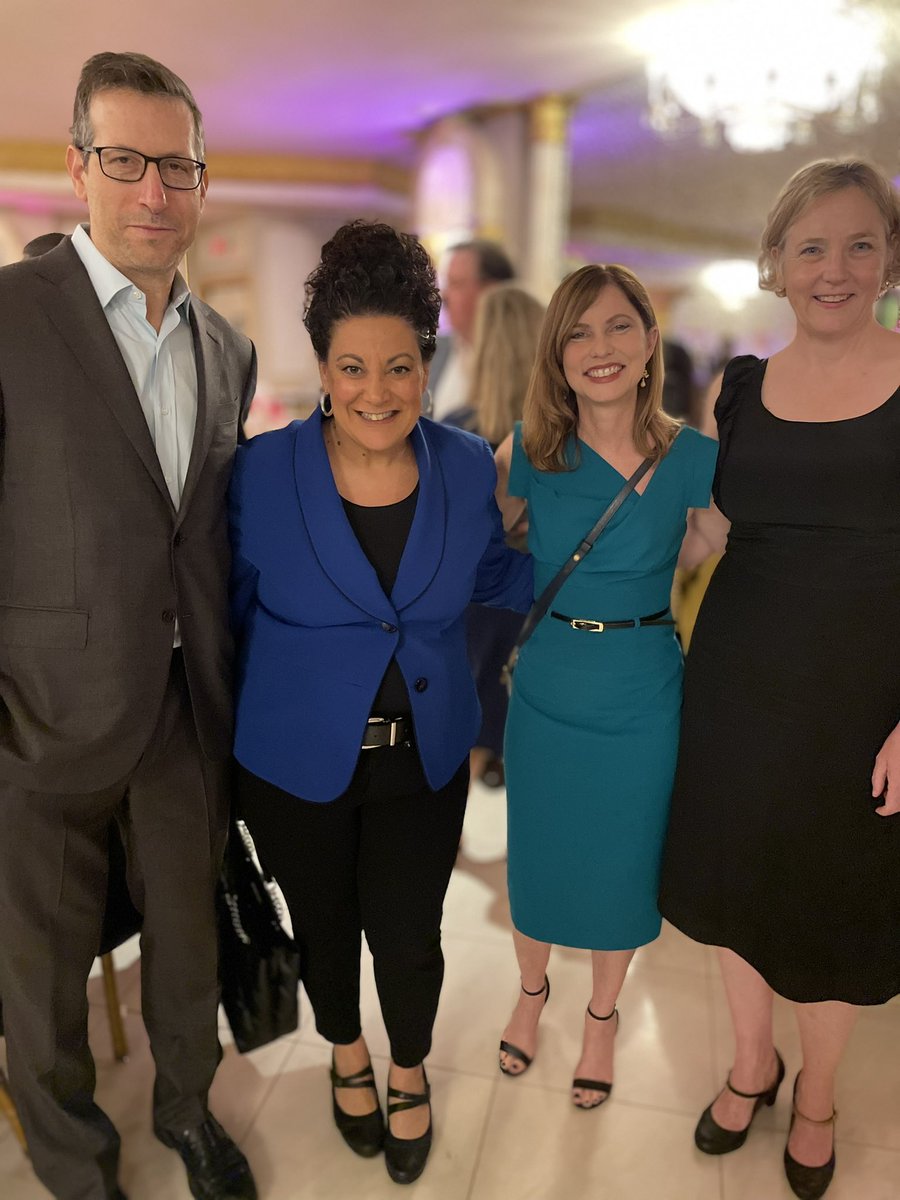 I had a great time at the Manhasset Great Neck EOC Gala, which raised funds for their children’s summer program. Thanks to EOC chairs Desiree Woodson & Adrienne Vaultz as well as @Juleighmama for your hard work to make tonight’s event a big success!