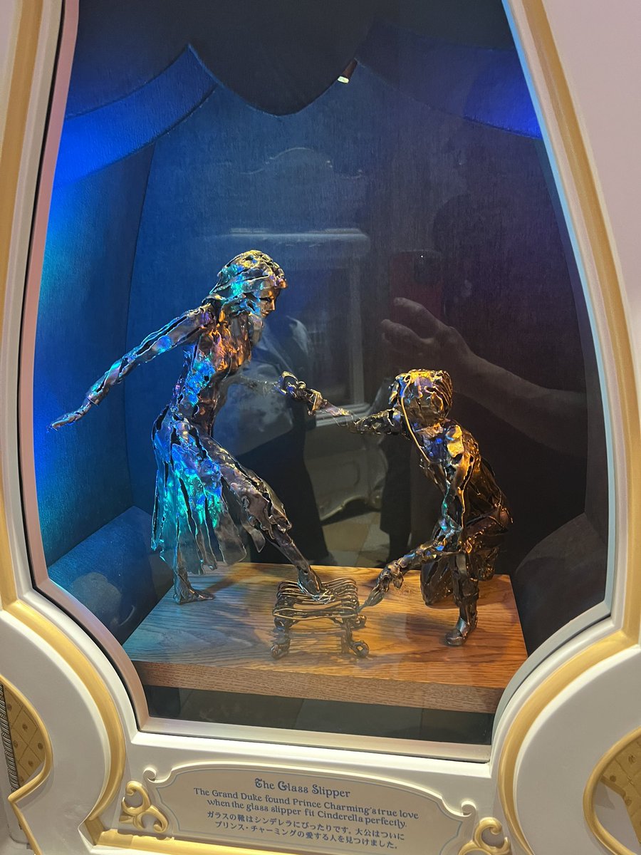 東京ディズニーランドのシンデレラ城の中に入れることを知っていますか
