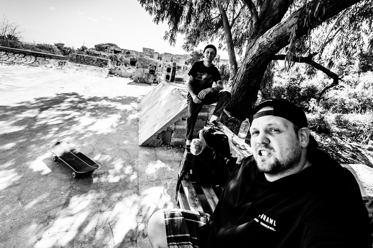 when you met your friend from PL in Malta and on early morning you go skate at a DIY spot 📷

#skateordie