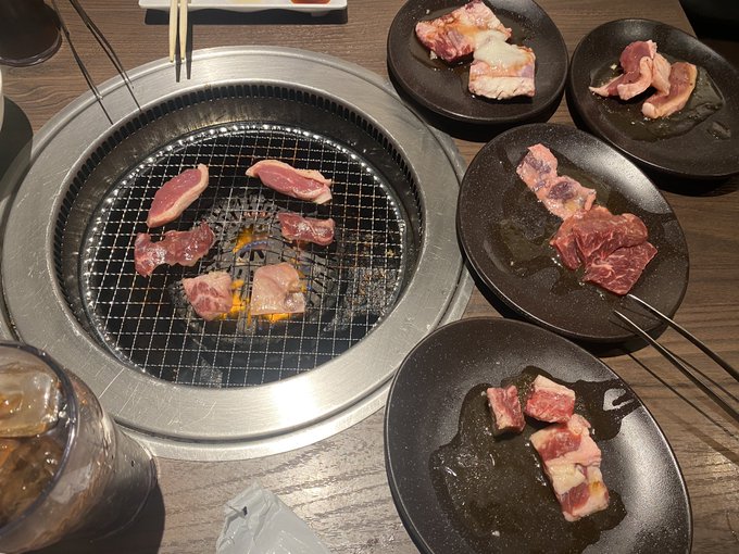 はくにゃんさんと焼肉ーうにゃにゃ 