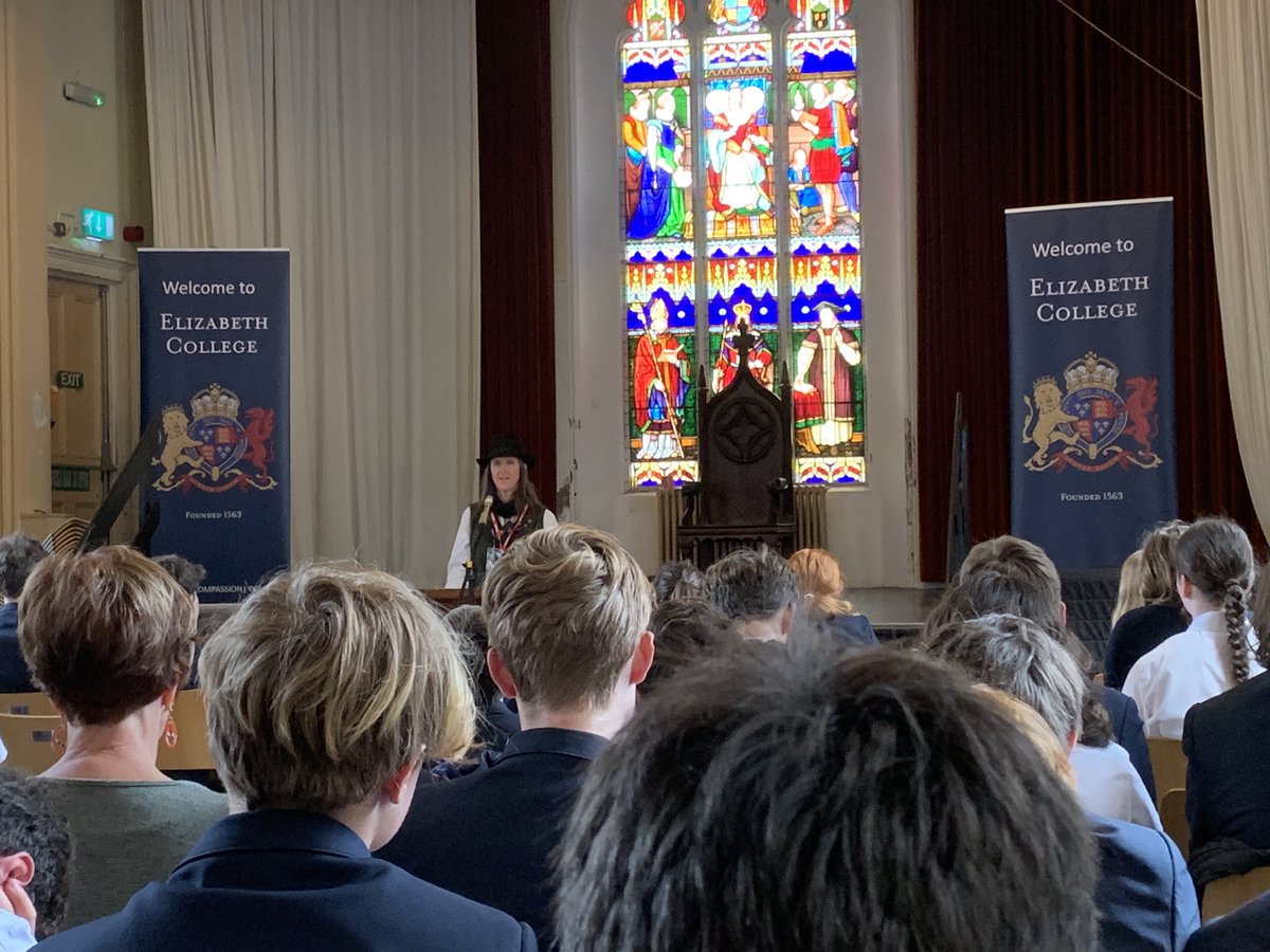 Today we are extremely fortunate to be able to welcome <a href="/FrancesHardinge/">Frances Hardinge</a>  as part of the <a href="/GuernseyLitFest/">Guernsey Lit Fest</a> to talk to Year 9 today about her dark fantasy novel Unraveller and the art of fantasy writing #curiosity
