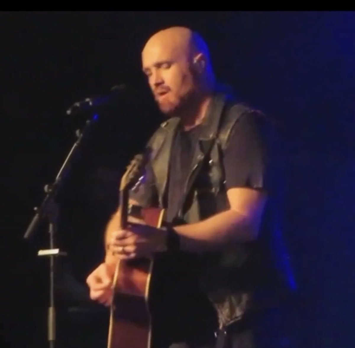 Miss you M 🥺💔
#MarkSheehan loved and remembered always 🫶🏻🤍
✨💫🌟🎸🕊️
#ArmsOpen #Always