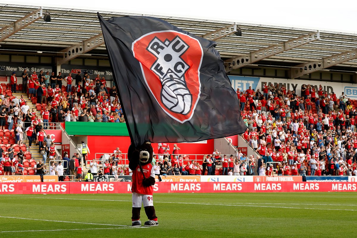 𝑴𝒂𝒕𝒄𝒉𝒅𝒂𝒚! 🐻 Hoping to see as many Millers and Bluebirds as possible before our final game of the 2023/24 season! Come on youuuuuuuuuuuuuu Reds!