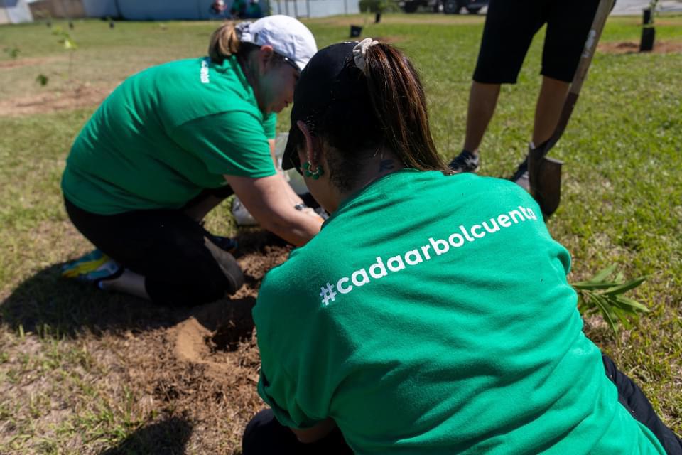 TeCpathstone's tweet image. @TeCpathstone se unió como uno de los auspiciadores a la iniciativa de JB Trucking, Inc con el apoyo del municipio de Hormigueros y Be PUBLIC PR para concientizar y apoyar la reforestación de árboles en Puerto Rico en la semana del Planeta.  🌎🌱🌴🌳

#cadaarbolcuenta