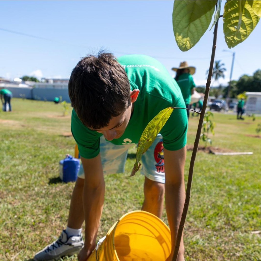 TeCpathstone's tweet image. @TeCpathstone se unió como uno de los auspiciadores a la iniciativa de JB Trucking, Inc con el apoyo del municipio de Hormigueros y Be PUBLIC PR para concientizar y apoyar la reforestación de árboles en Puerto Rico en la semana del Planeta.  🌎🌱🌴🌳

#cadaarbolcuenta