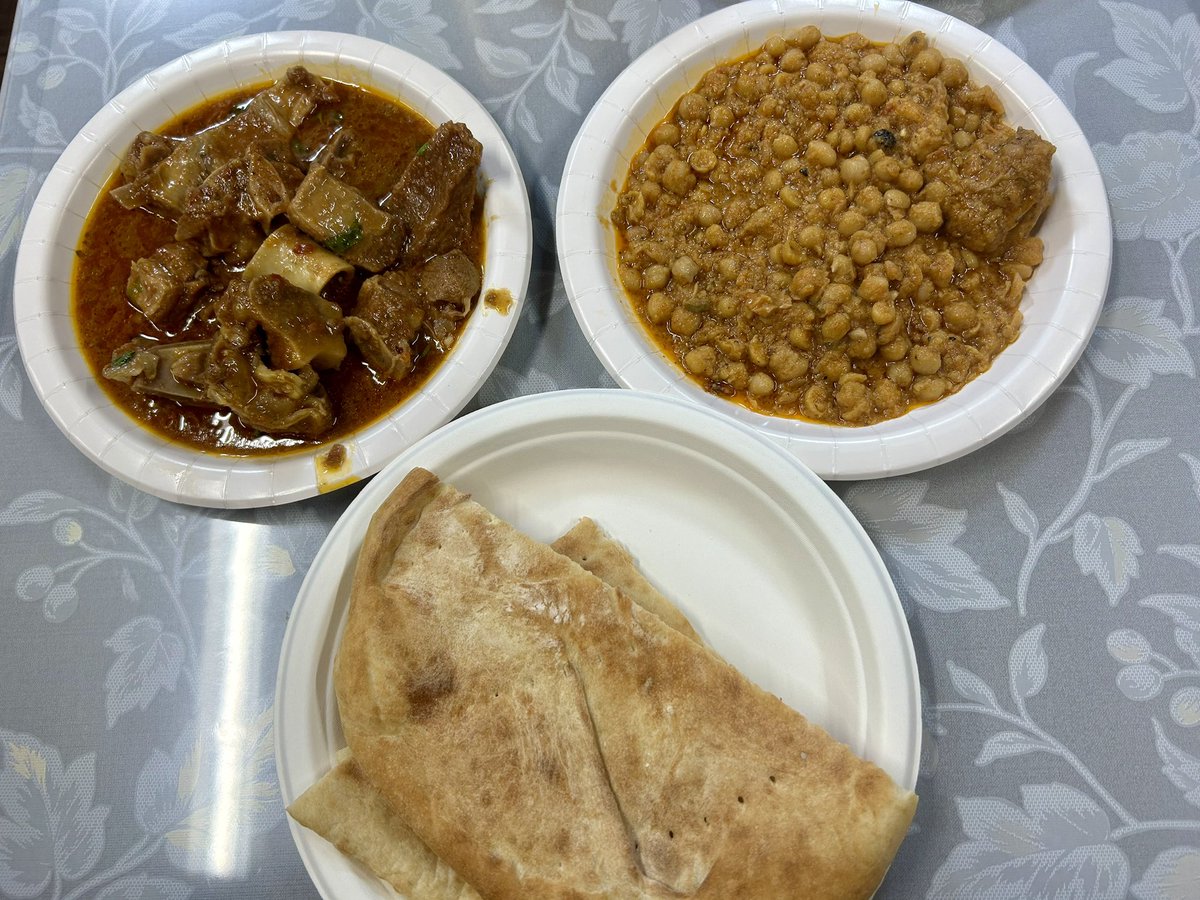 今日はパキスタン料理を四軒食べて、今から南インド料理も食べます。胃袋が丈夫で良かった