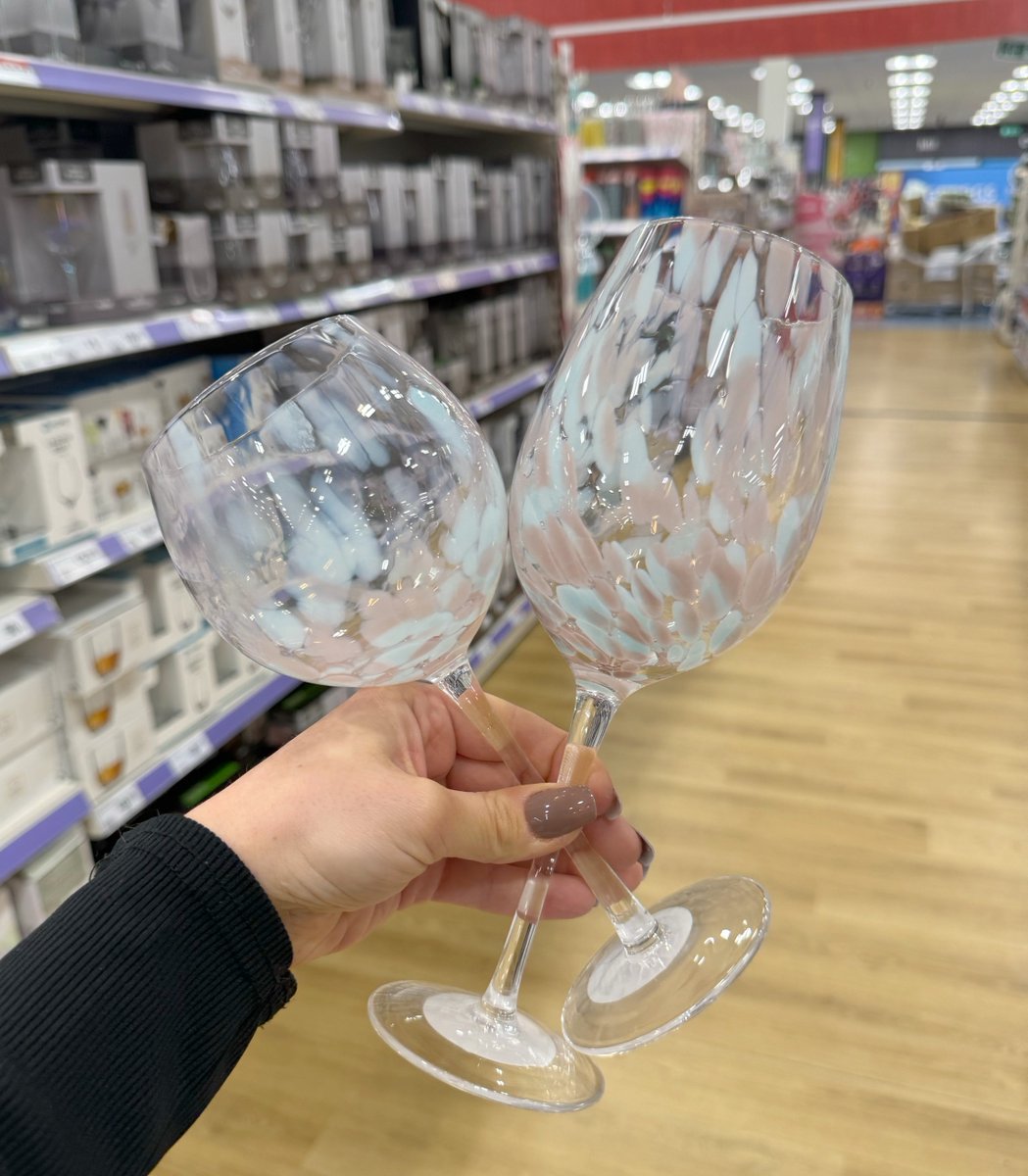 Ok, how STUNNING are these 😍👇 So perfect for a few 'cheers' this BANK HOLIDAY 🥂 & now with 30% OFF for a limited time too ✨ Shop our Confetti Glassware here >> bit.ly/4dn8F9s