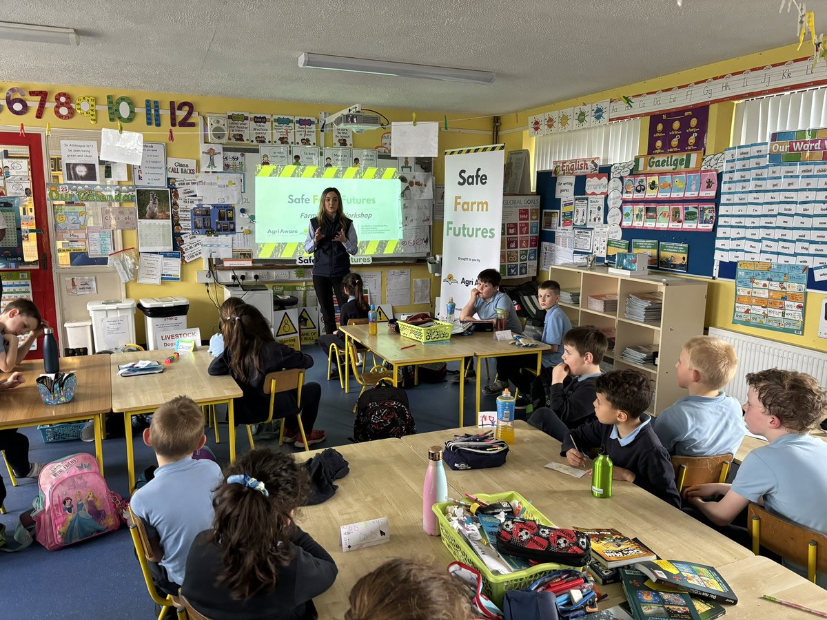 This morning’s farm safety has just begun in Athleague National School with 1st and 2nd class pupils ✅ #safefarmfutures @martinheydonfg @agriculture_ie