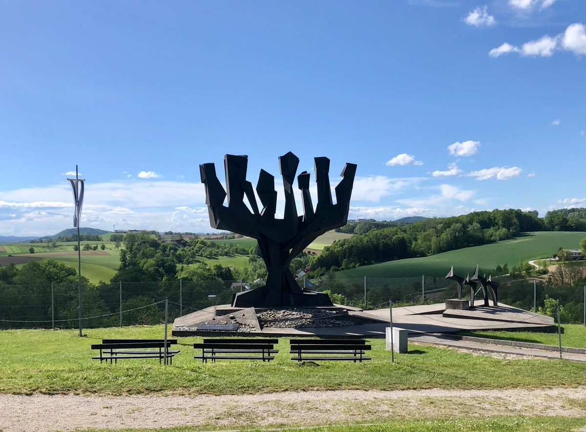 Der diesjährige Gedenkmarsch und die Gedenkfeier zum 79. Jahrestag der Befreiung des #Konzentrationslagers #Mauthausen standen unter dem Vorzeichen des brutalen Angriffs der #Hamas auf unschuldige Zivilisten in Israel am 7. Oktober und des weltweit explosionsartig zunehmenden…