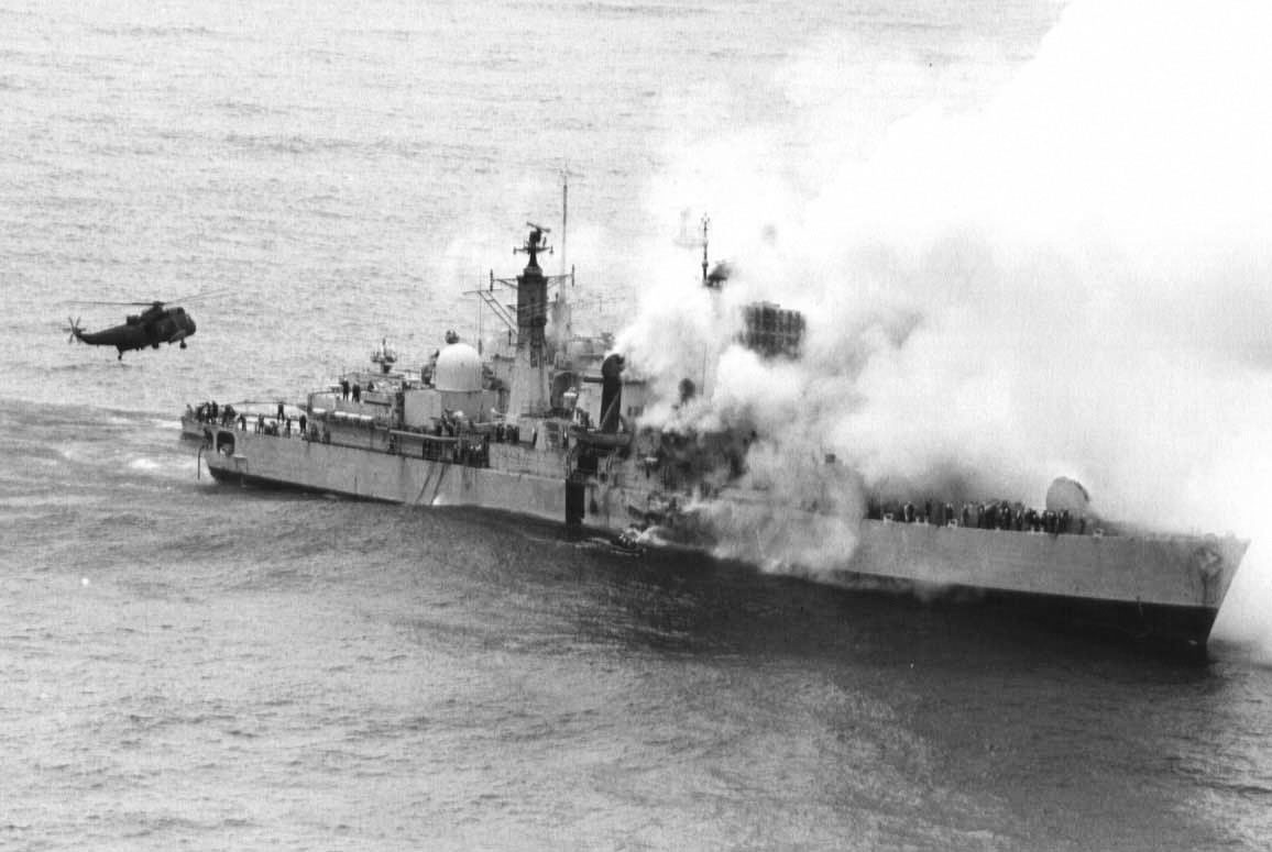 Today we remember the 20 men killed when HMS Sheffield became the first Royal Navy warship to be lost to enemy action since #WW2.

#OTD in 1982, the Type 42 destroyer was part of the covering screen for the #Falklands task force when she was struck by an Exocet missile.