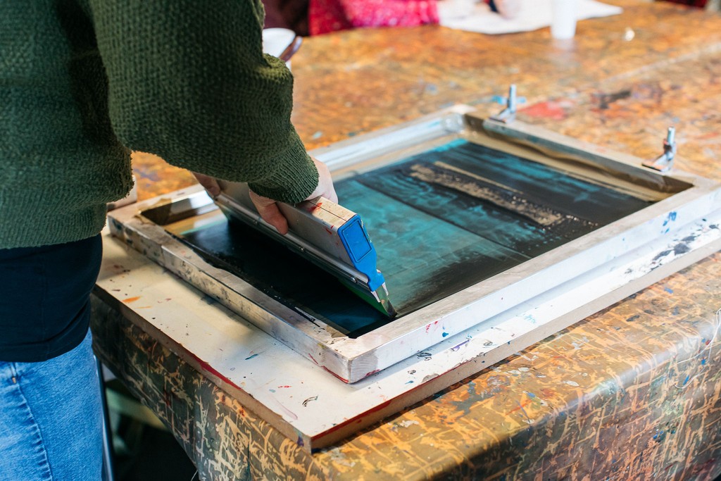 If you've ever fancied having a go at printing, pop along to DMAC this Saturday and try it out with our friends from @unifobrighton!
⁠
Entry is included your museum admission. ⁠

ditchlingmuseumartcraft.org.uk/event/illustra…