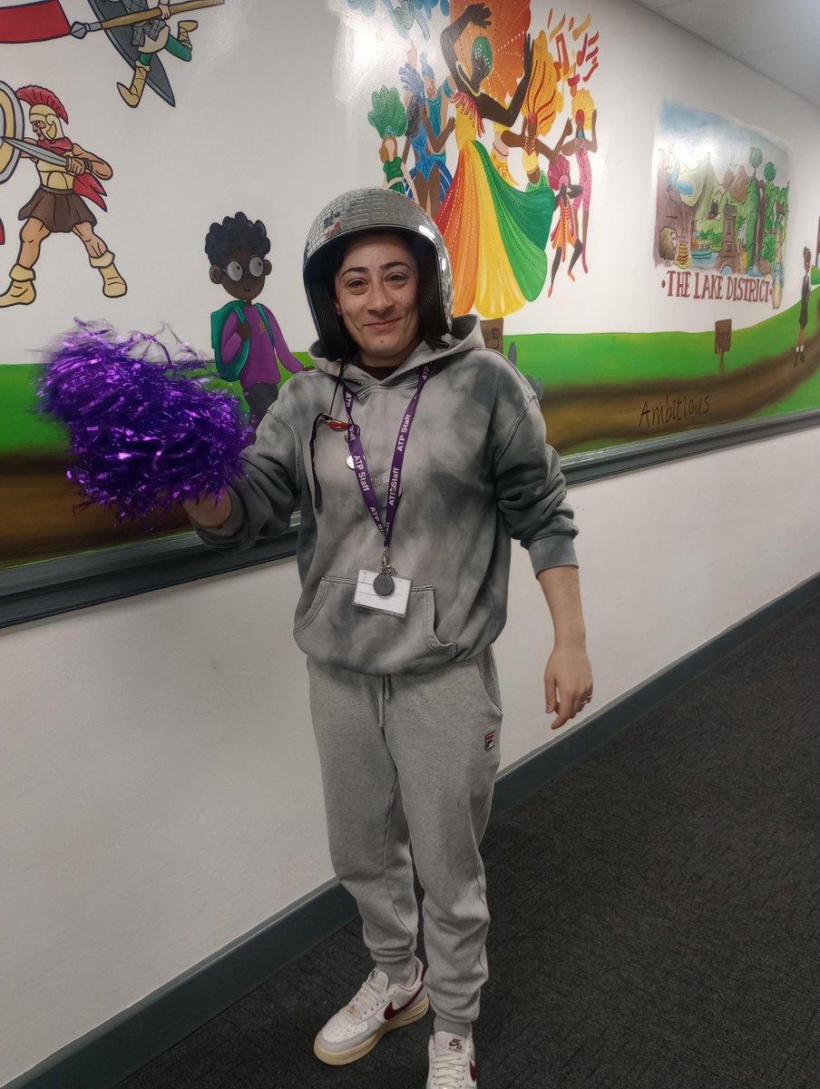 Staff Star 🌟 Yaz, you are fantastic with all our children. You bring a wonderful positive energy to school every day & we are all thankful for it. You have been instrumental in getting the children ready for their dance performance this evening and we hope it’s a huge success.