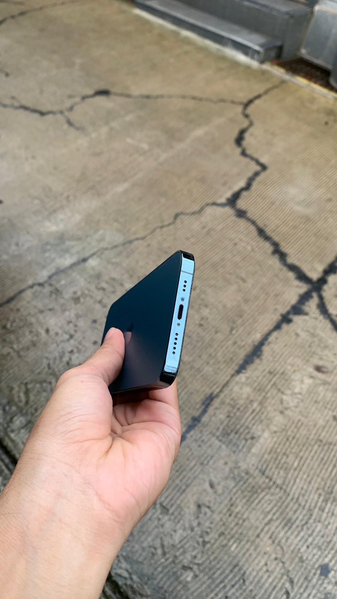 manapp_prem's tweet photo. WTS Iphone 12 Pro 256GB inter Fullset

No minus Mulus
All operator 
Face id on
Tt on
Ios 17
🔋Bh 85% orian
Semua Aman Hp Rawatan
bonus 3 case😍
📍Lokasi : Bekasi Selatan
harga dm, yg pasti bisa nego😉

#zonauang #wts #wtsiphone #zonajajan #iphone12pro #iphone https://t.co/URBTnF9fFU
