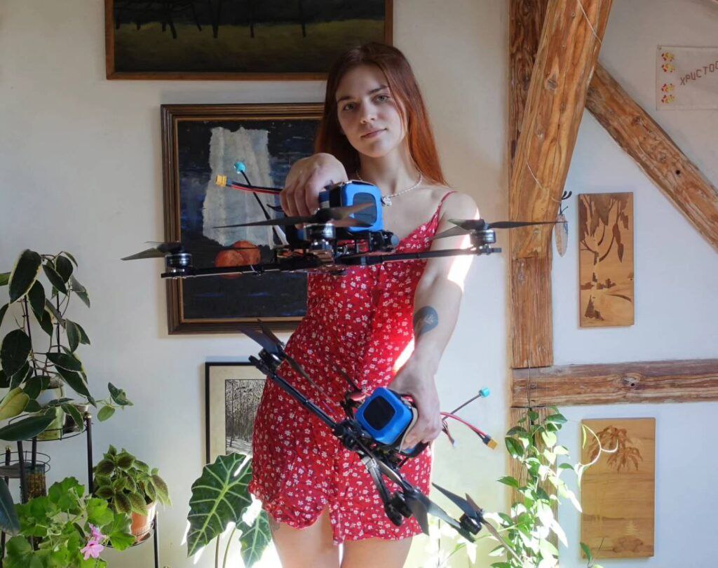 Violetta Oliinyk, a stained-glass artist from Chernivtsi, assembled 71 drones with her own hands and sent them to the frontlines. Thanks to the donations Violetta collects, she continues to assemble drones for the Armed Forces. Before Russia's full-scale invasion of Ukraine,…