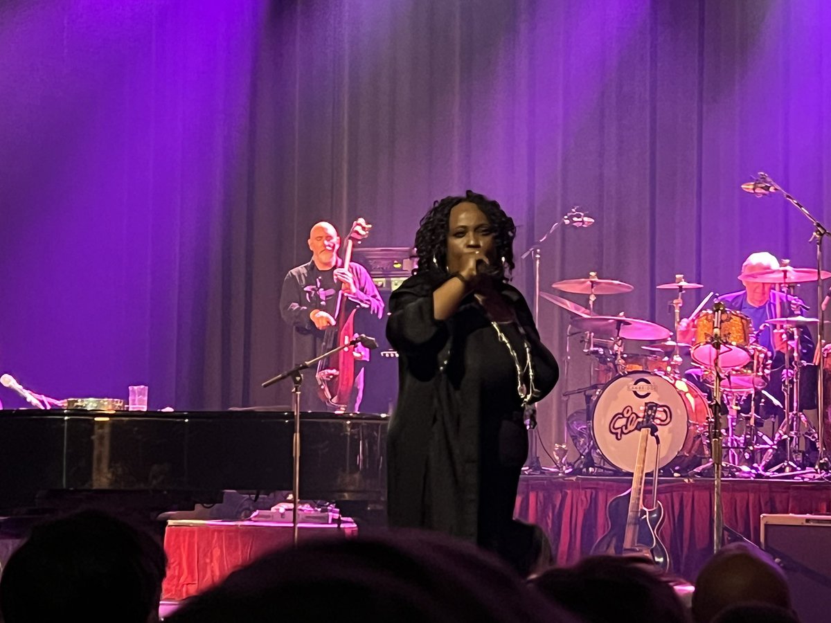 What a great concert again from @JoolsBand @rubyturnersoul Groningen come tonight to she This great show!