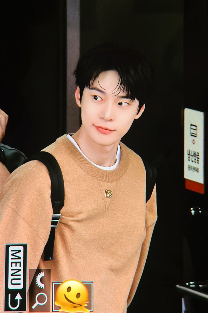 DearYoung26 tweet media