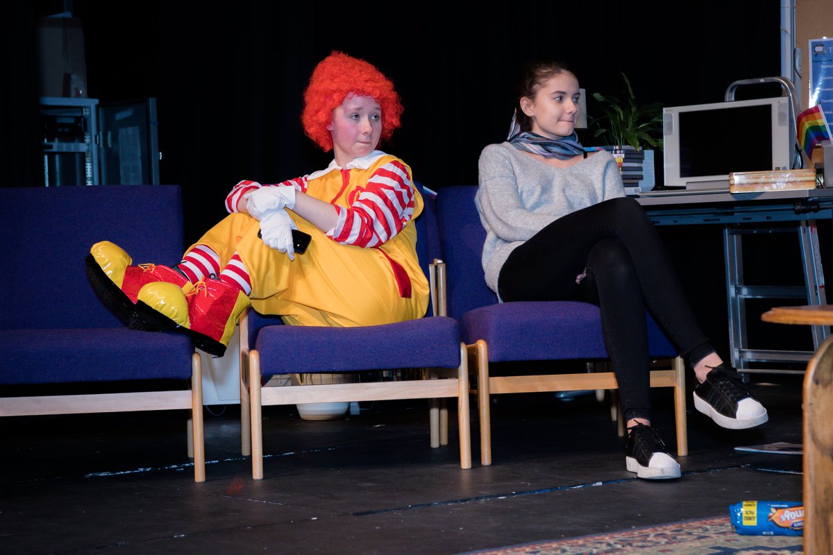 FabulaArts's tweet image. Next week is Screen-Free Week (screenfree.org)

(I love their catchphrase : Find us, ironically, online!)

Celebrate in #dulverton by bringing your child to our FREE drama session in the Town Hall on Tuesday at 5.45pm!

#screenfreekids #ScreenFreeActivity #screenfree