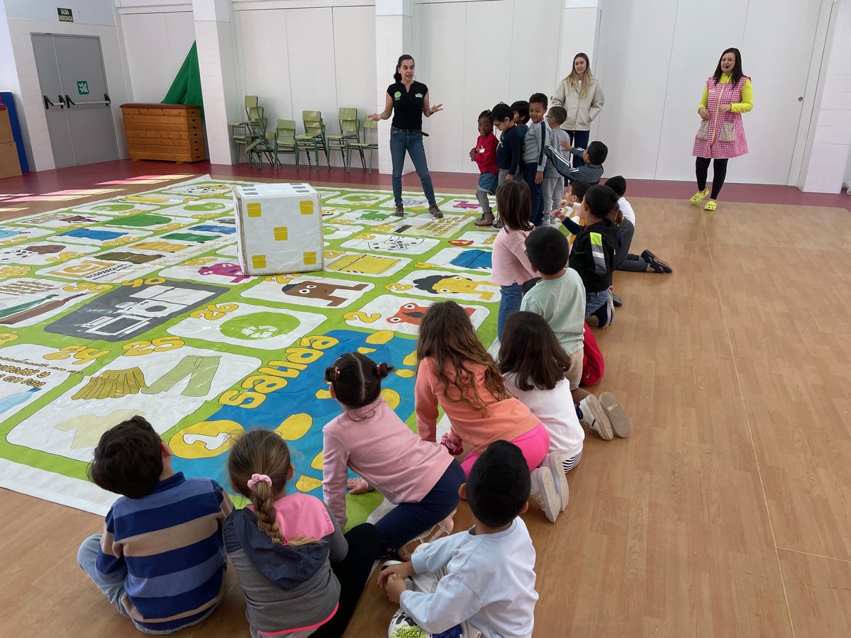 🤝 Colaboramos, junto a @ecoembes, con el equipo de EI del @CeipGarciaSoler en el proyecto de ciencia 'Concienciados por un mundo mejor' que este curso versa sobre la importancia del reciclaje y la concienciación sobre el cuidado al medio ambiente. 

#Limusa #Ecoembes