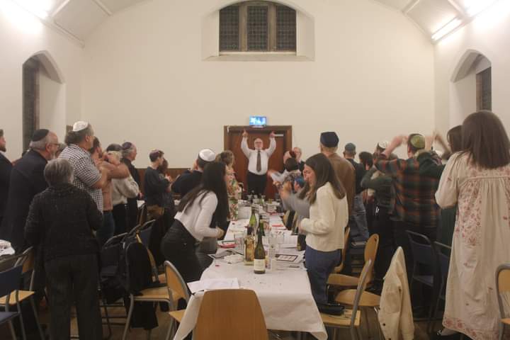 Progressive communities around the UK welcomed members, friends and others in the local community as they hosted meaningful and uplifting Passover Seders, services and events. See our round-up here: liberaljudaism.org/2024/05/pesach…