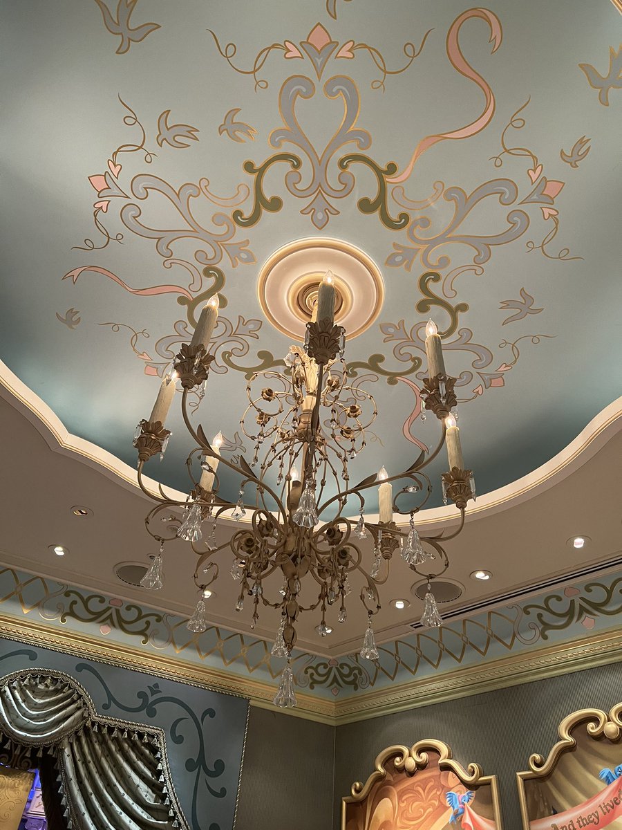 東京ディズニーランドのシンデレラ城の中に入れることはオタクの常識