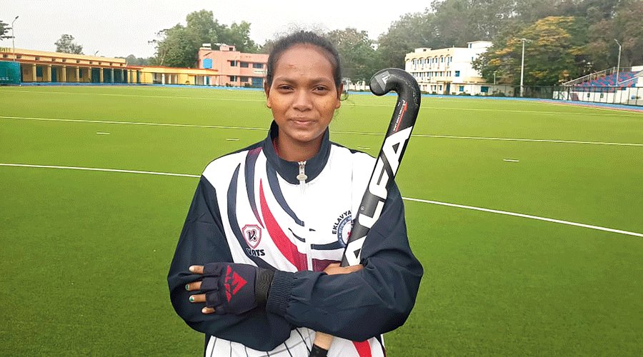 आदिवासी बेटी सलीमा टेटे को भारतीय महिला हॉकी टीम का कप्तान बनाए जाने पर हार्दिक बधाई व शुभकामनाएं। आपकी इस उपलब्धि पर समस्त देशवासियों को गर्व है।
